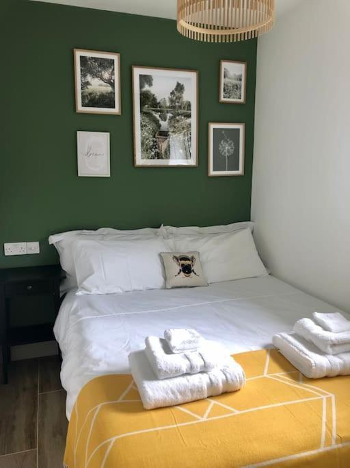 Linden Suite Goring Buitenkant foto