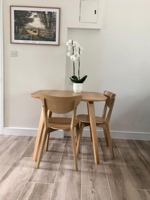 Linden Suite Goring Buitenkant foto