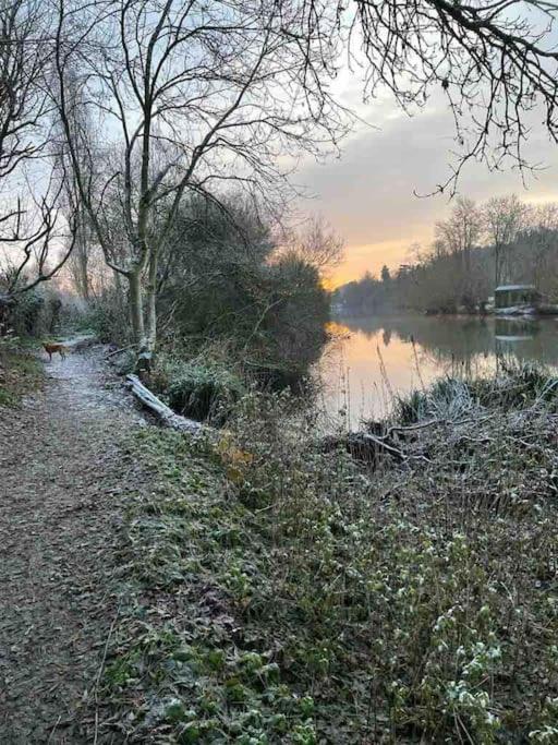 Linden Suite Goring Buitenkant foto