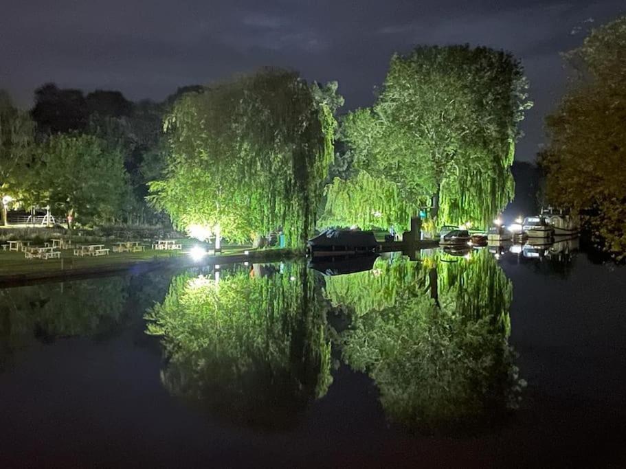 Linden Suite Goring Buitenkant foto