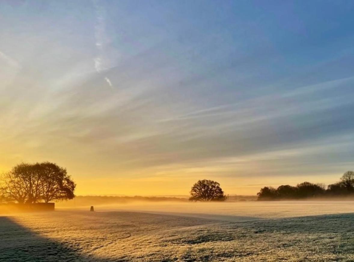 Linden Suite Goring Buitenkant foto